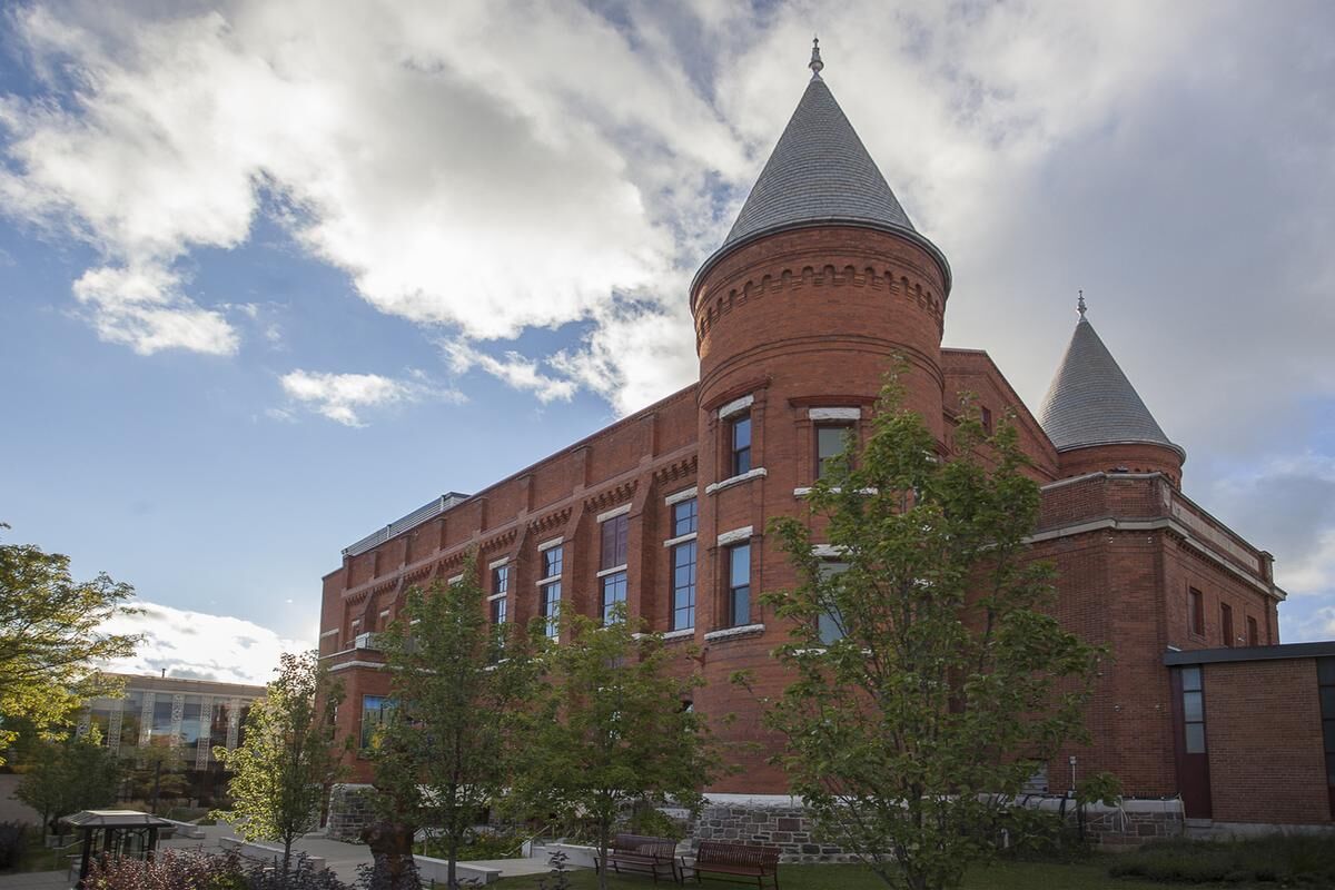 orillia_opera_house_exterior_cole_bennett